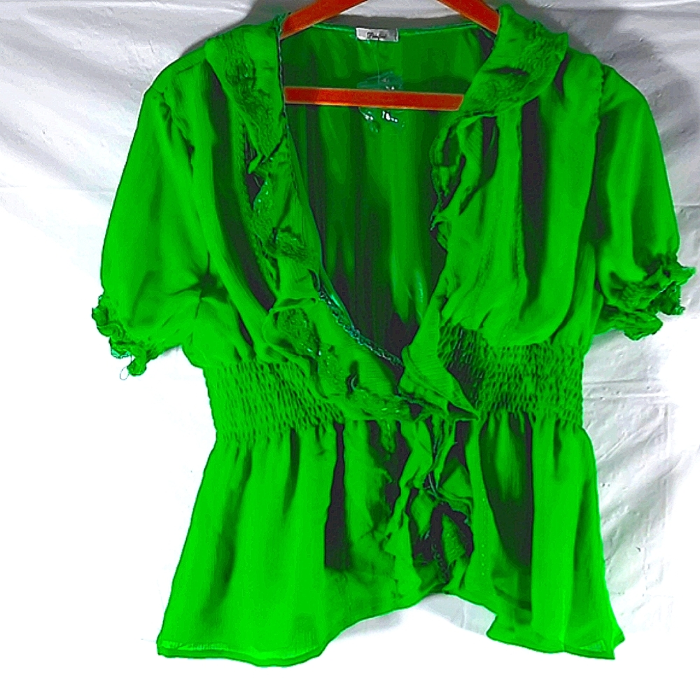 NWT PRISTINE green short sleeve blouse SZ M